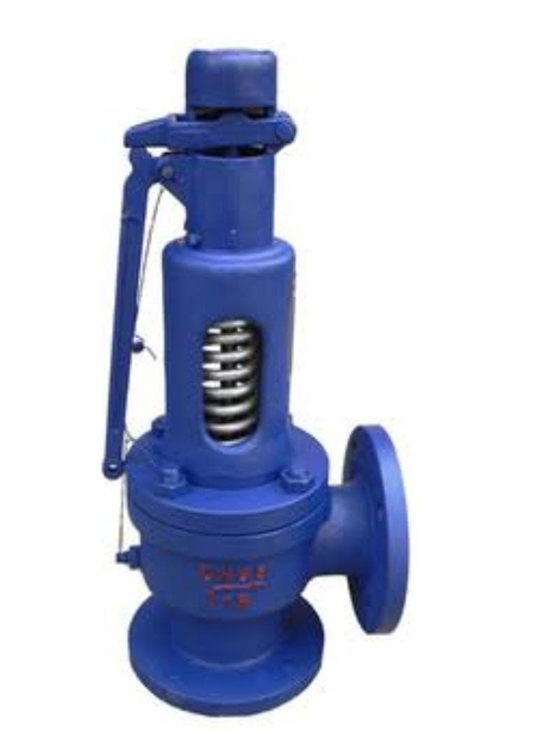 Flanged spring-loaded safety relief valve with lifting lever